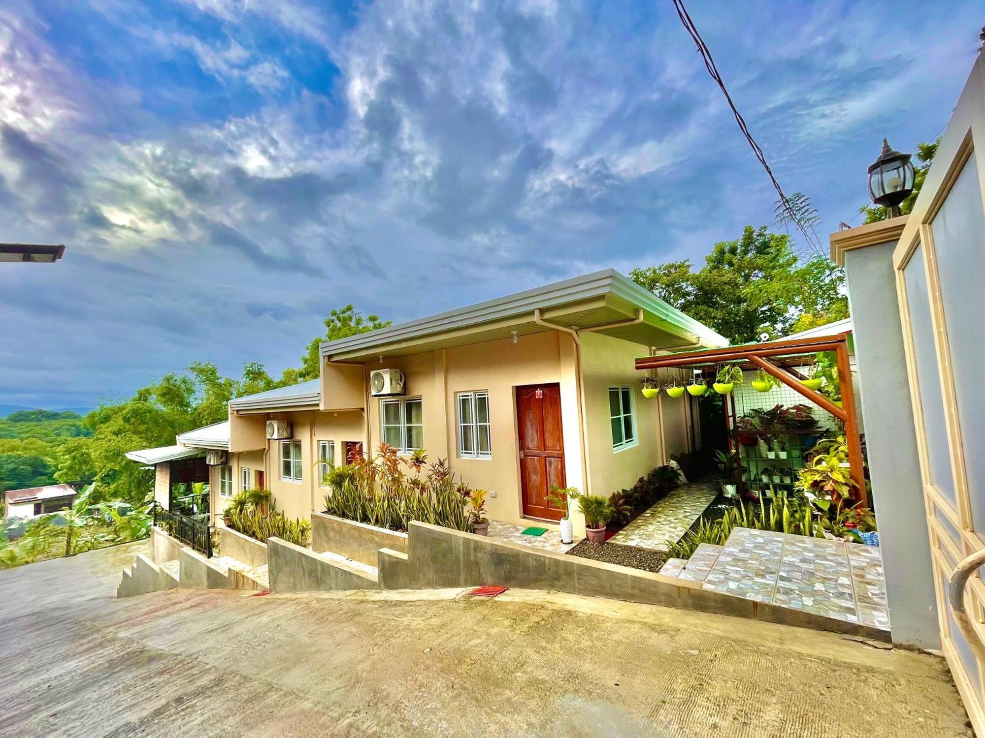 Patterville Transient House Iba Экстерьер фото